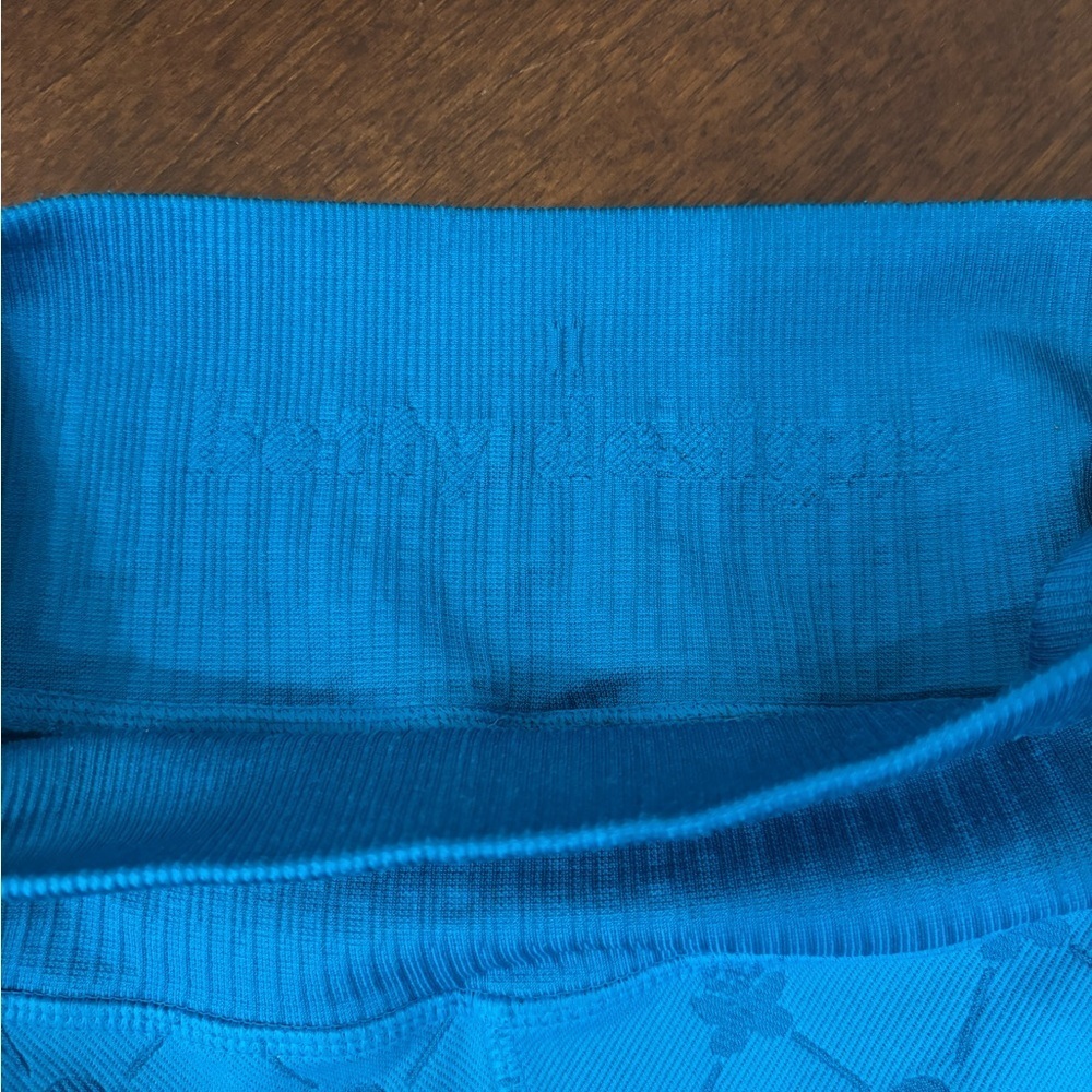 Betty Designs Vibrant Blue Women's Cropped Leggings with Skull design - Picture 2 of 4